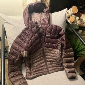 REI Magma 850 Down Women’s S Hoodie, discontinued Rare color! 2 Purple Hues